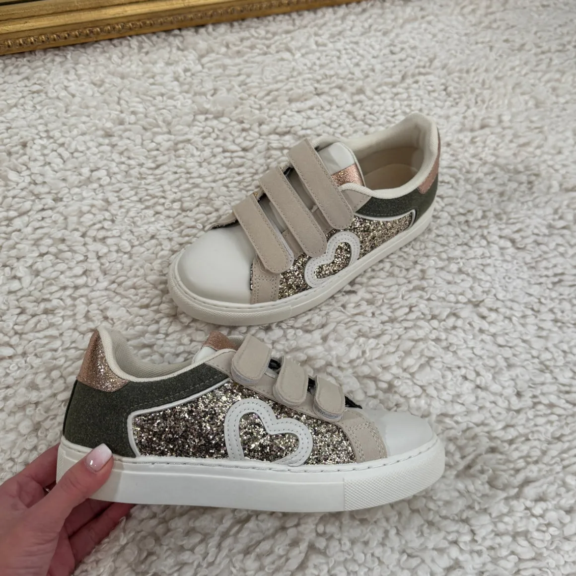 BASKETS KAKI ET ROSE HEART