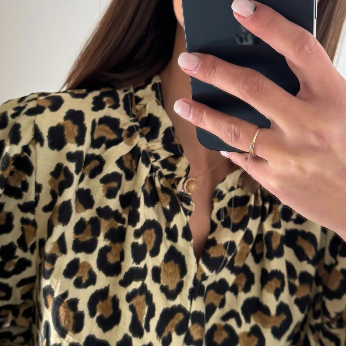 blouse_leopard_remy_3.webp BLOUSE LEOPARD REMY