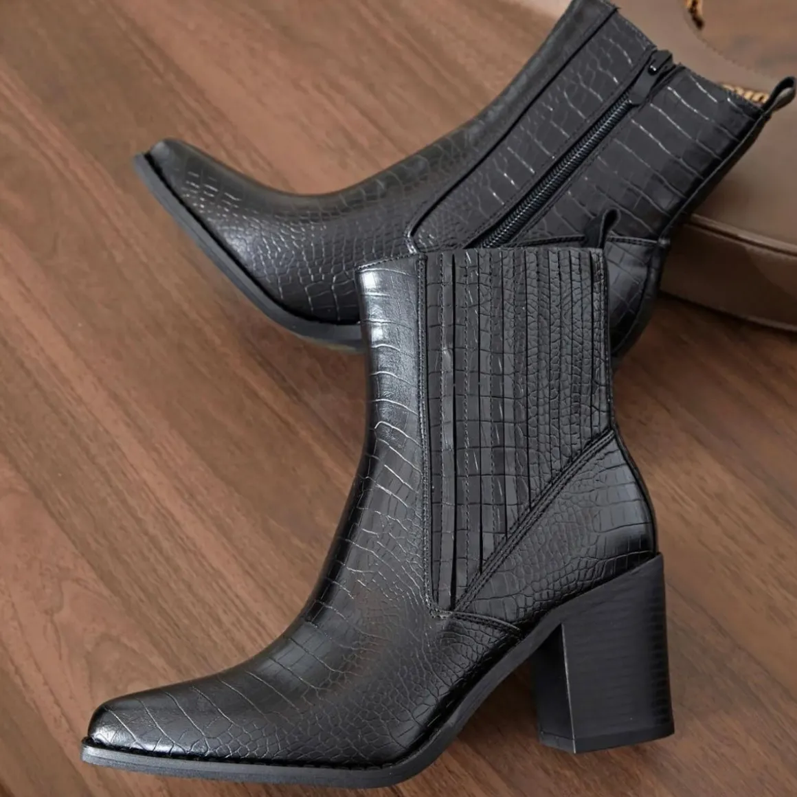 BOOTS NOIRES CROCO YAEL