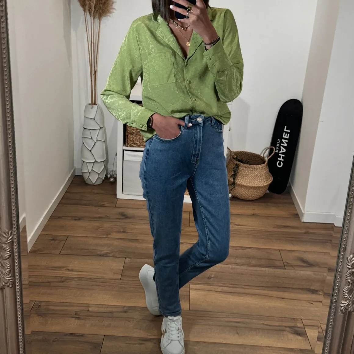 JEAN MOM LOUIS