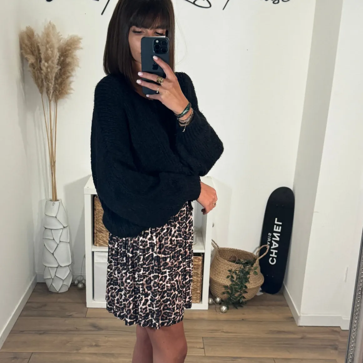 jupe_courte_leopard_colin_4.webp JUPE COURTE LEOPARD COLINE
