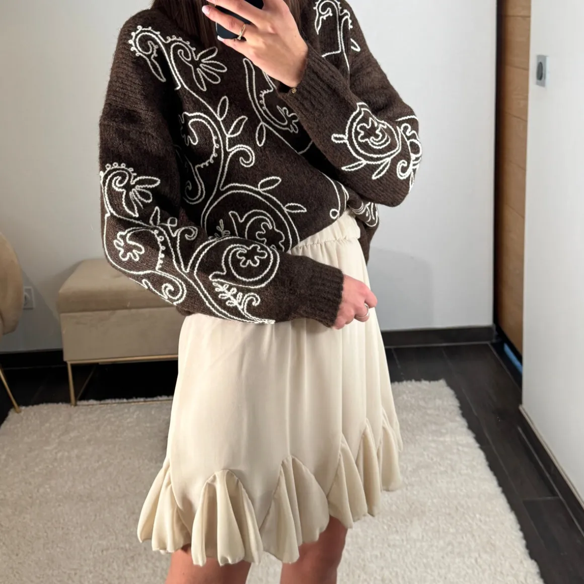 jupe_fluide_beige_clemenc_3.webp JUPE FLUIDE BEIGE CLEMENCE