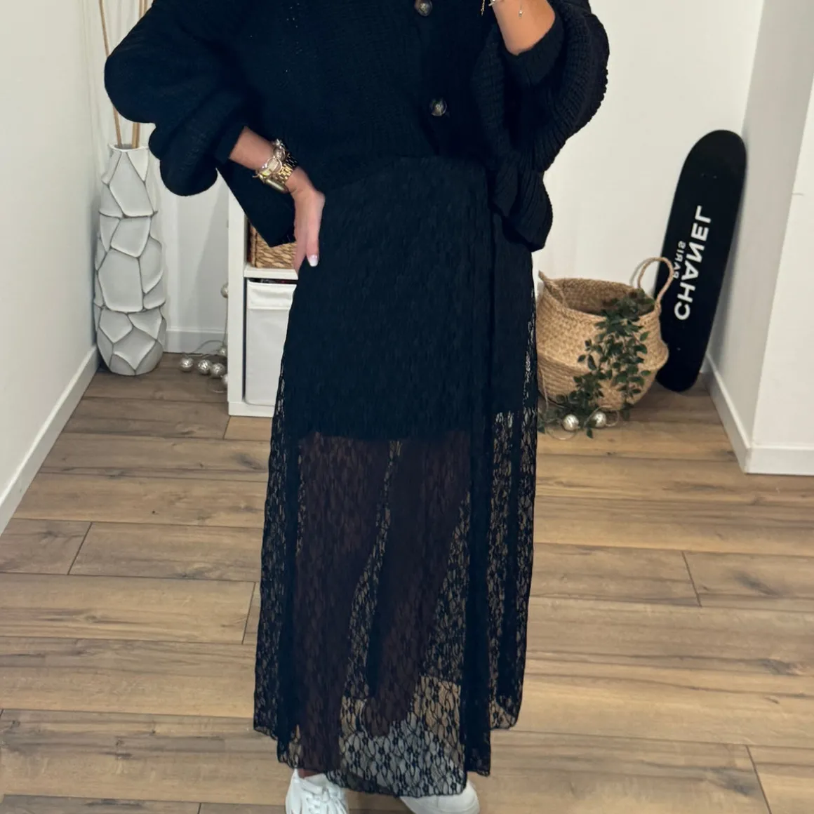 jupe_noire_dentelle_danie_2.webp JUPE NOIRE DENTELLE DANIELA