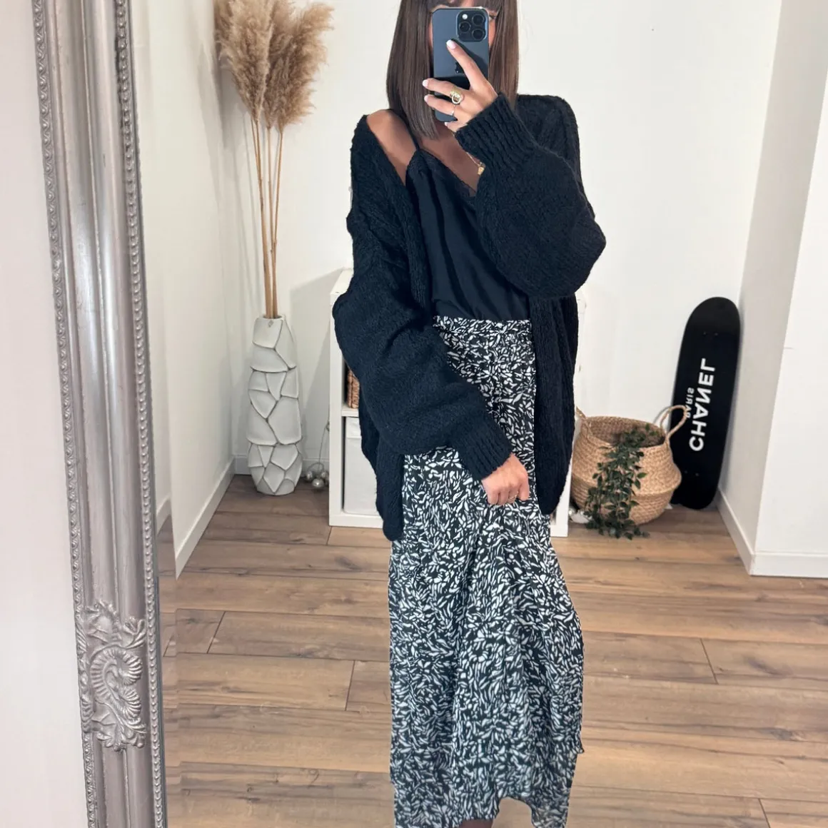 jupe_noire_et_blanche_pin_6.webp JUPE NOIRE ET BLANCHE PINA