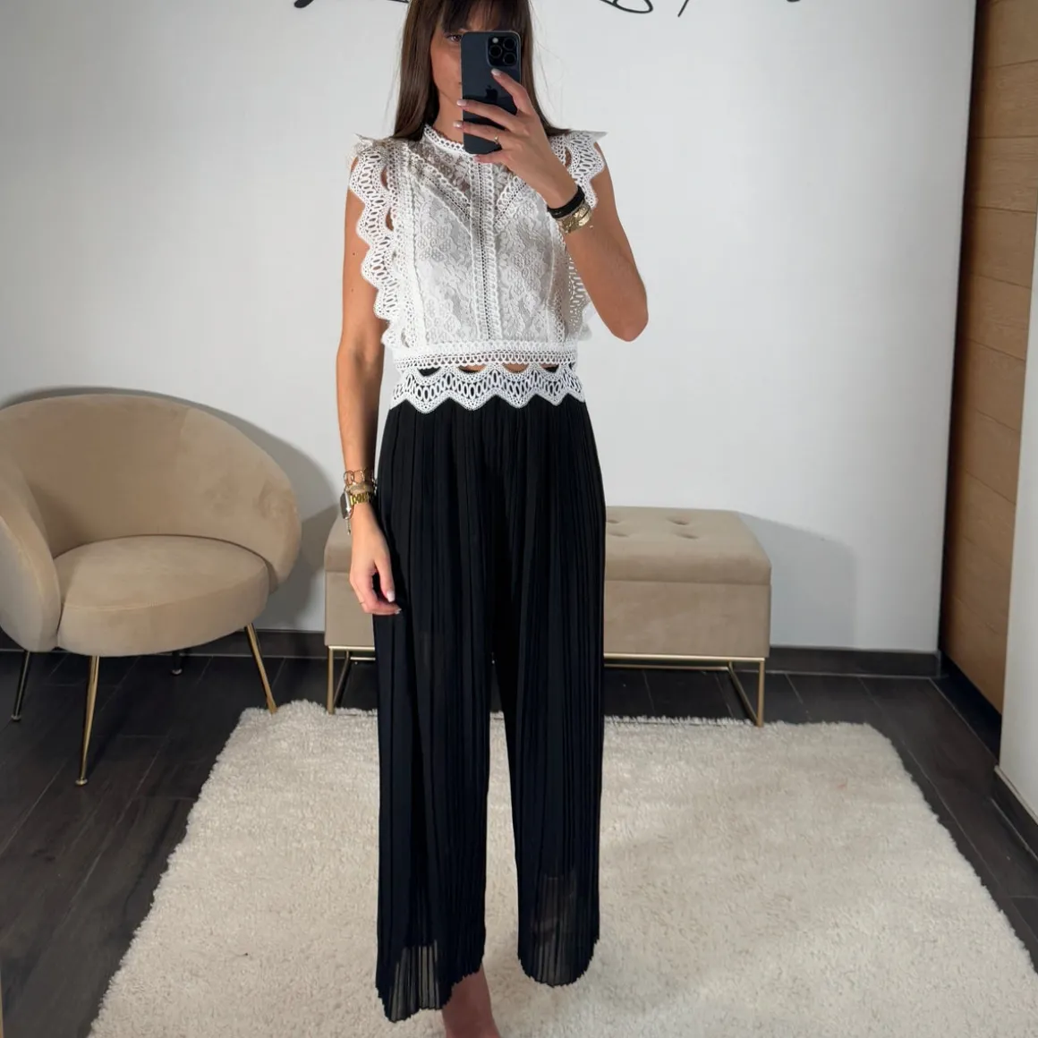 pantalon_noir_plissee_eli_2.webp PANTALON NOIR PLISSEE ELIAS