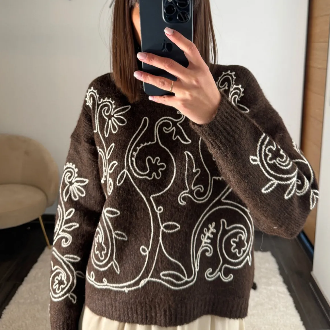 pull_chocolat_et_beige_mo_2.webp PULL CHOCOLAT ET BEIGE MONA