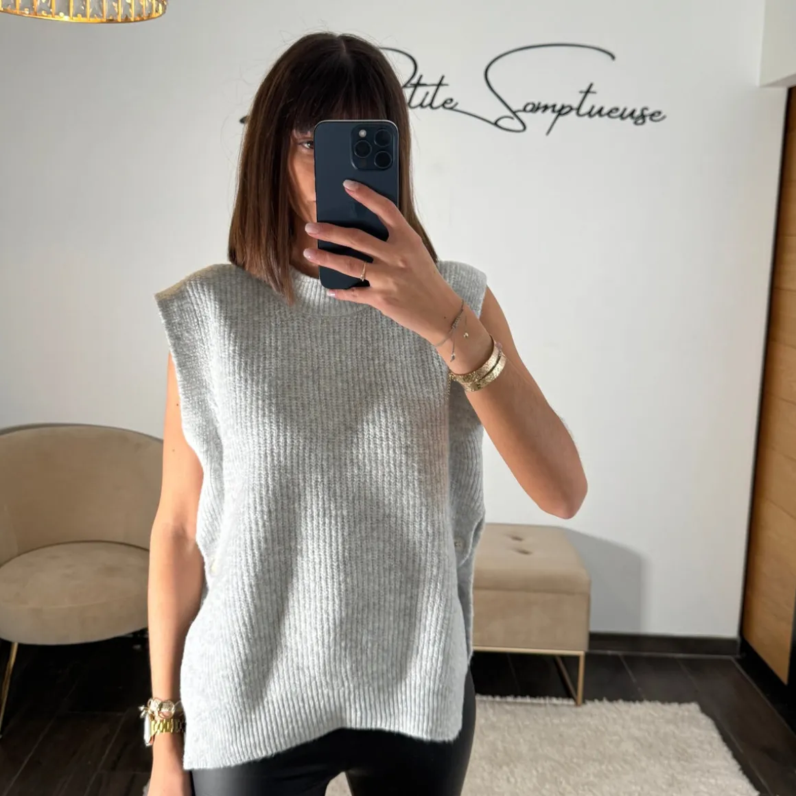 pull_sans_manche_gris_sam_2.webp PULL SANS MANCHE GRIS SAMUEL