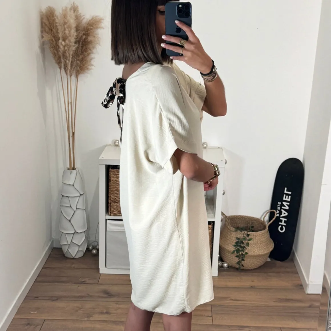 robe_beige_foulard_leopar_2.webp ROBE BEIGE FOULARD LEOPARD ALIZÉE