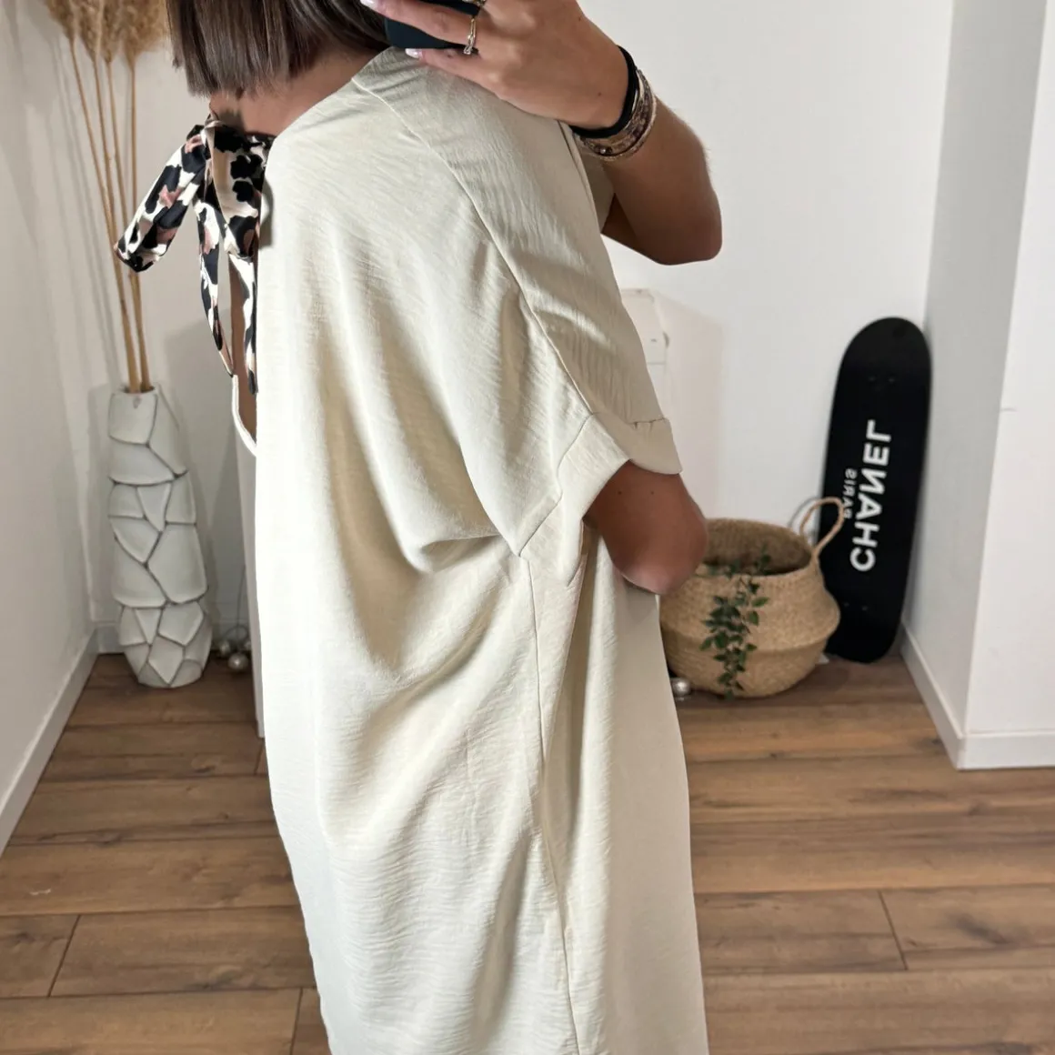 robe_beige_foulard_leopar_3.webp ROBE BEIGE FOULARD LEOPARD ALIZÉE