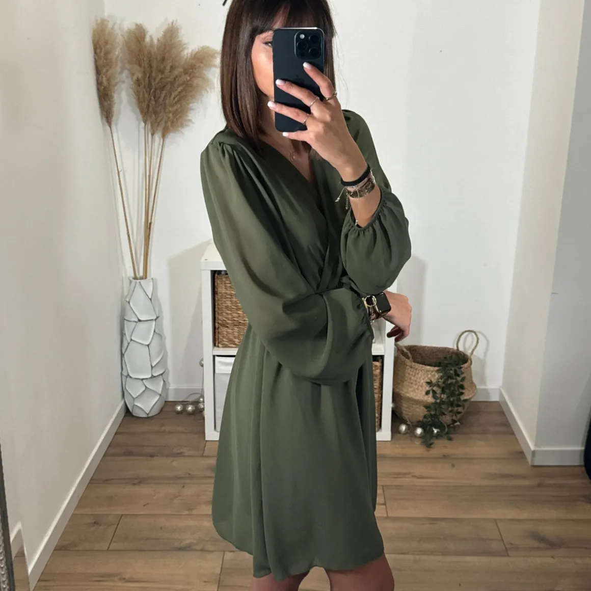 robe_courte_kaki_elise_2.webp ROBE COURTE KAKI ELISE