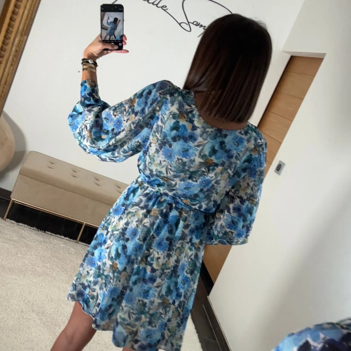 robe_fleurie_bleu_andrea_4.webp ROBE FLEURIE BLEU ANDREA