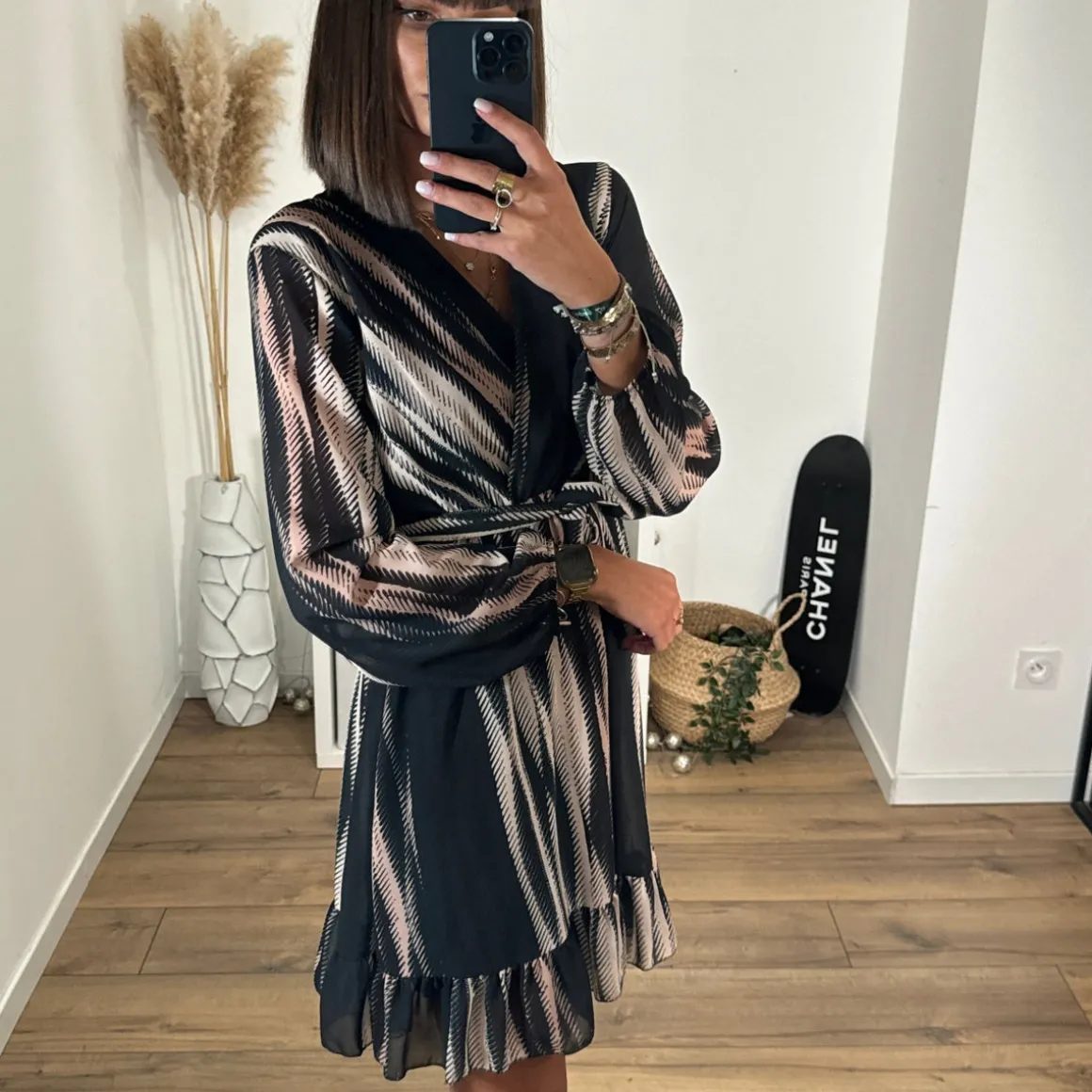 robe_noire_et_beige_lisa_1.webp ROBE NOIRE ET BEIGE LISA