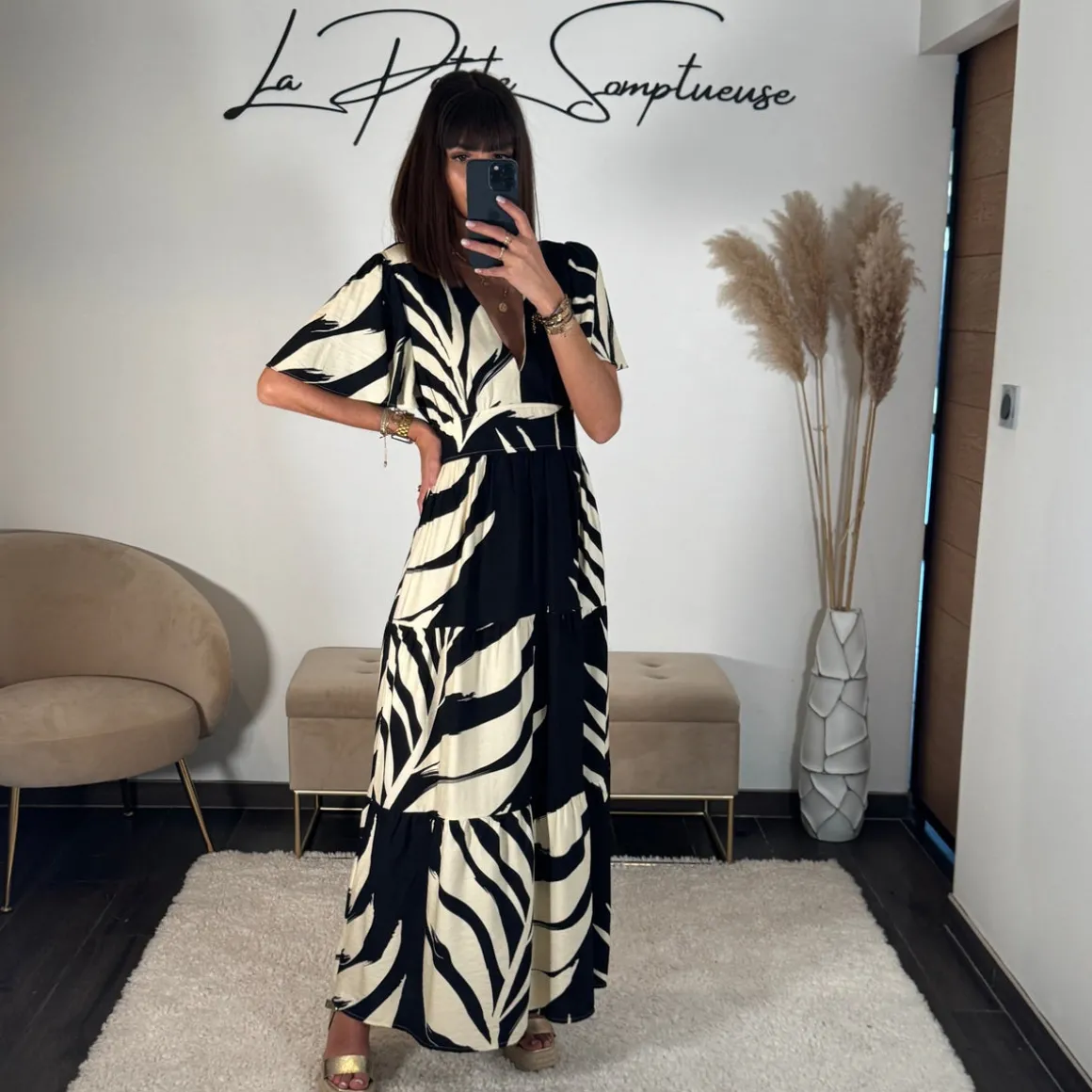 robe_noire_et_blanche_azi_3.webp ROBE NOIRE ET BLANCHE AZIA