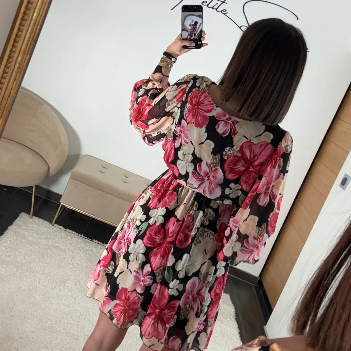 robe_noire_flower_red_3.webp ROBE NOIRE FLOWER RED