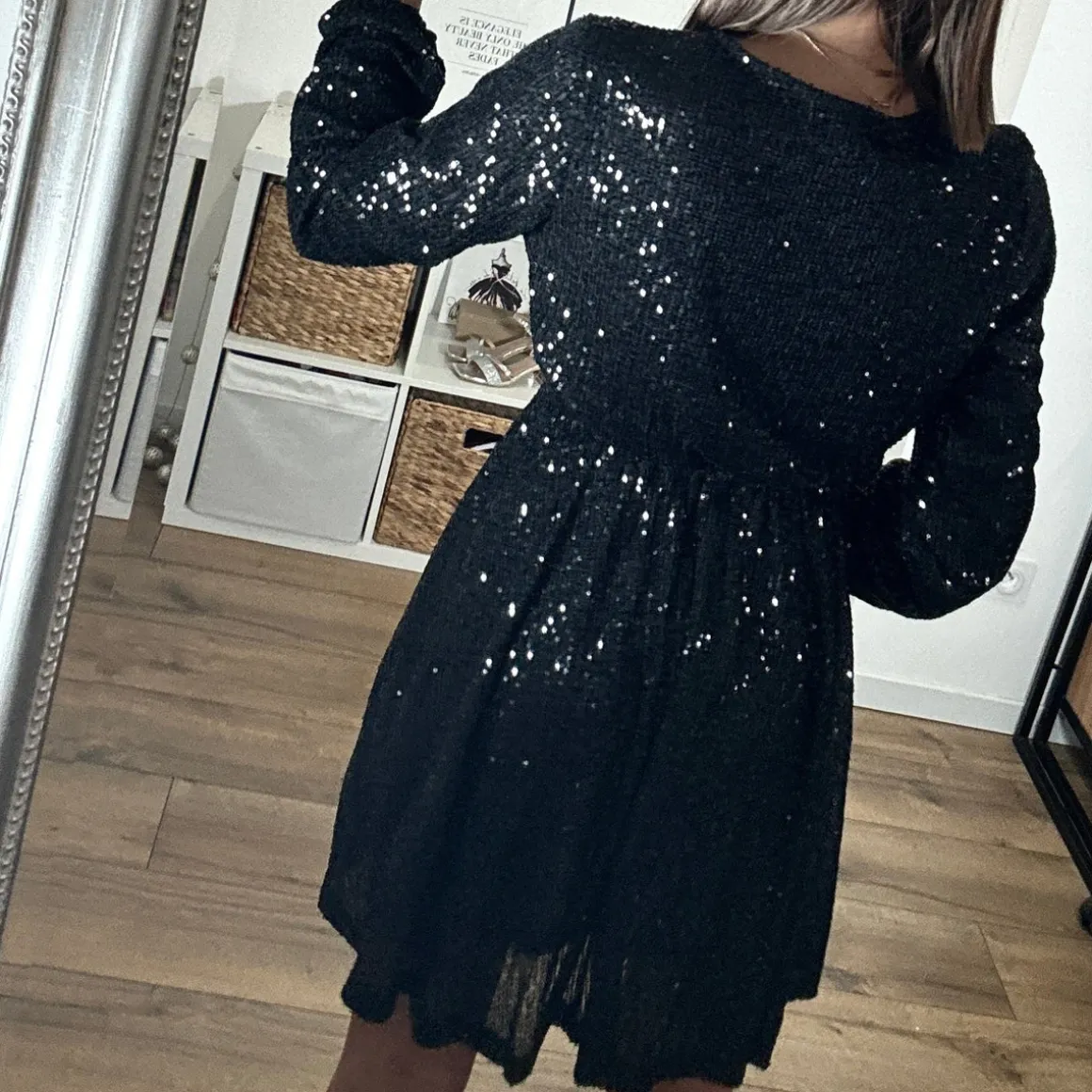 robe_noire_sequins_appoli_2.webp ROBE NOIRE SEQUINS APPOLINE