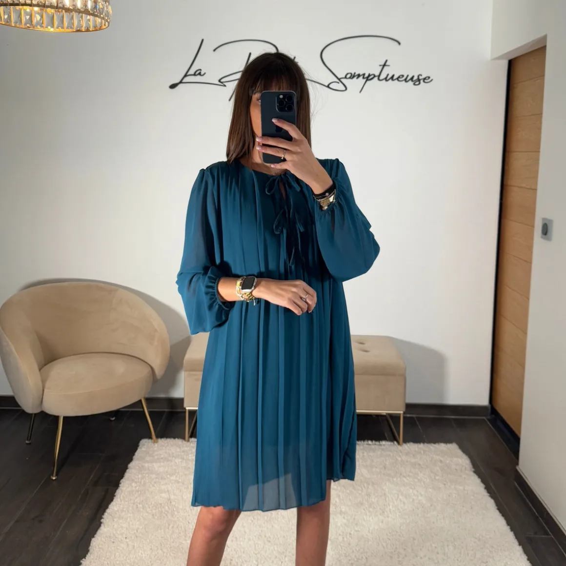 robe_plissee_bleu_amanda_3.webp ROBE PLISSEE BLEU AMANDA