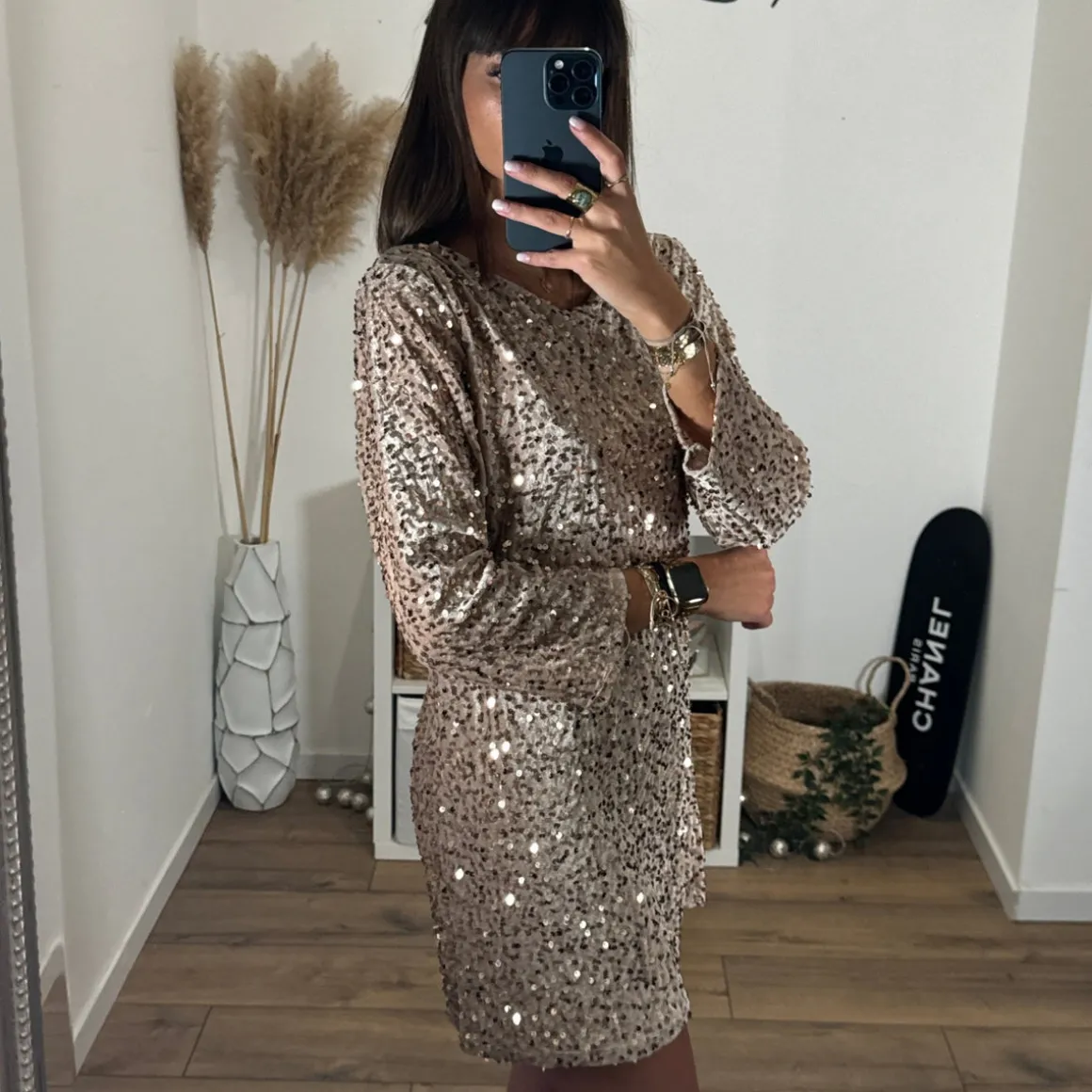 robe_sequins_noeud_beigeg_4.webp ROBE SEQUINS NOEUD BEIGE/GOLD LAURE