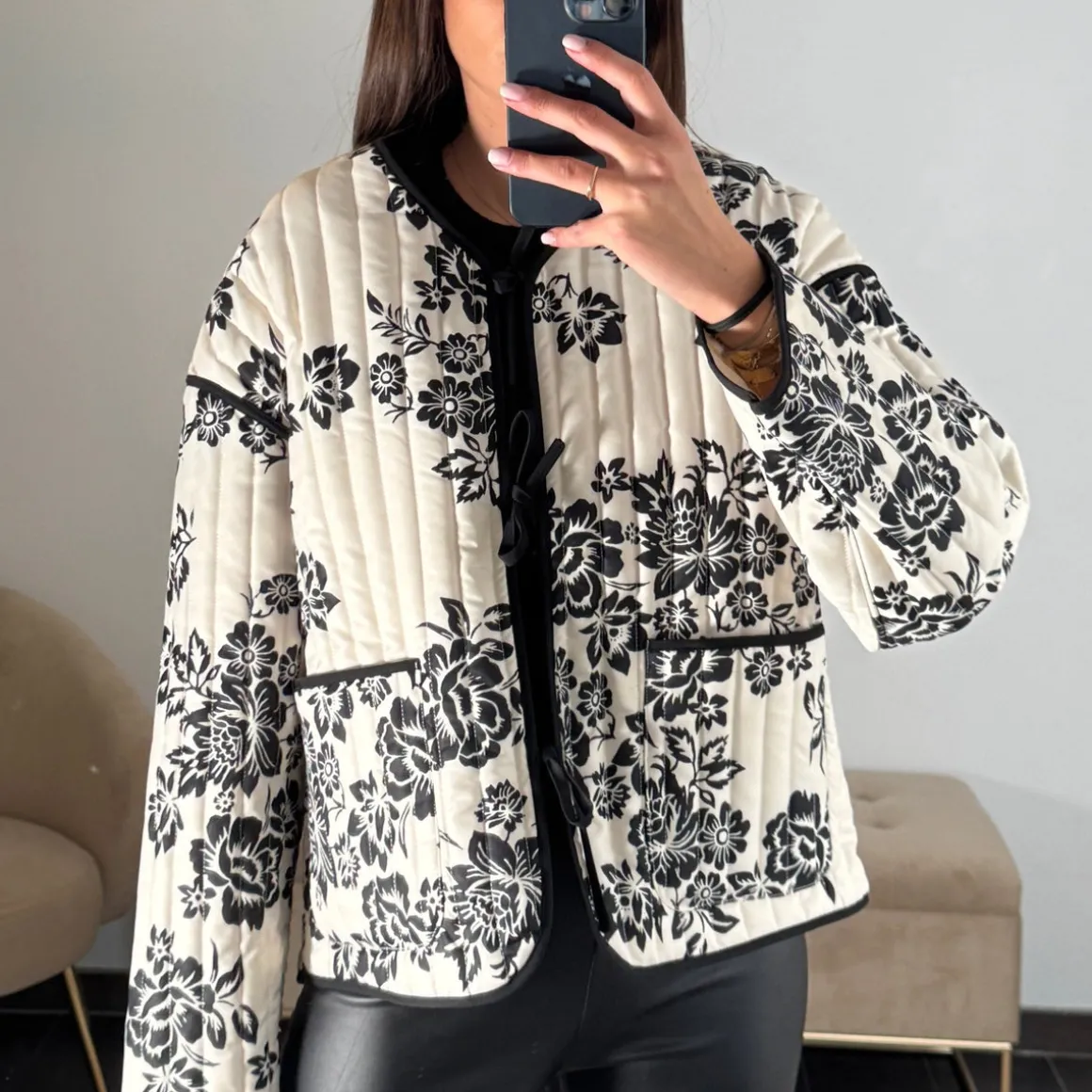 VESTE BLACK AND WHITE FLOWERS